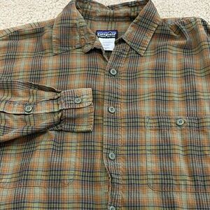 Patagonia Shirt Mens Medium Brown Plaid Button Up Long Sleeve Organic Cotton